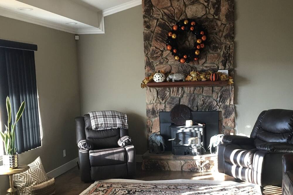 Photo of Bedroom in Wilbur Springs