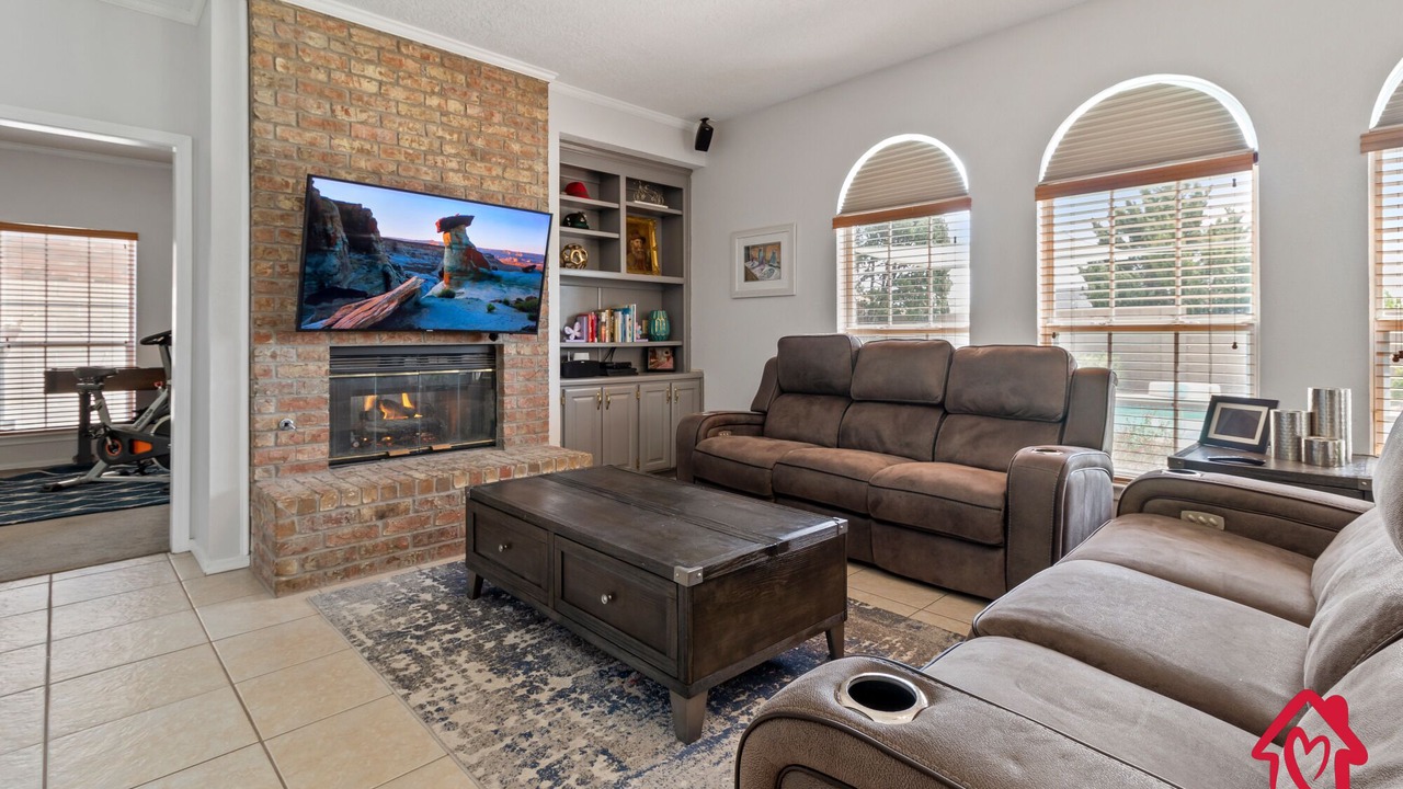 Photo of Livingroom in Westside