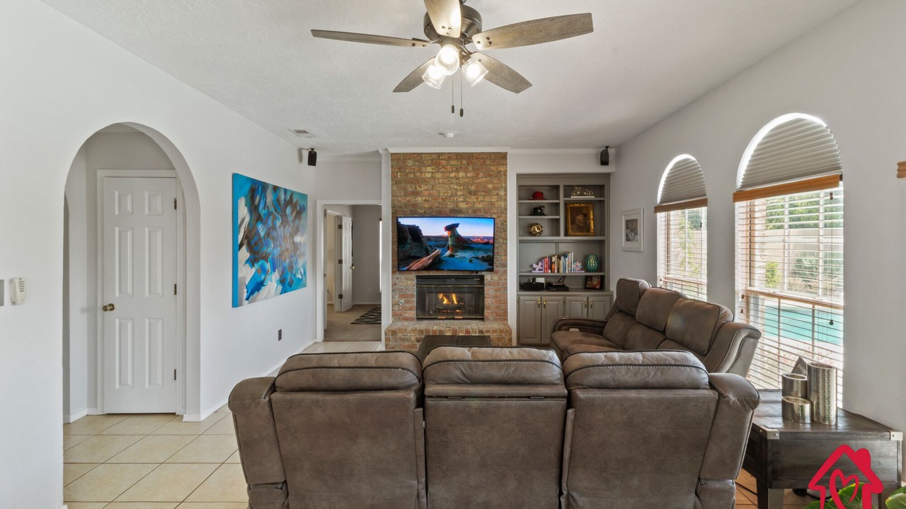 Photo of Livingroom in Westside