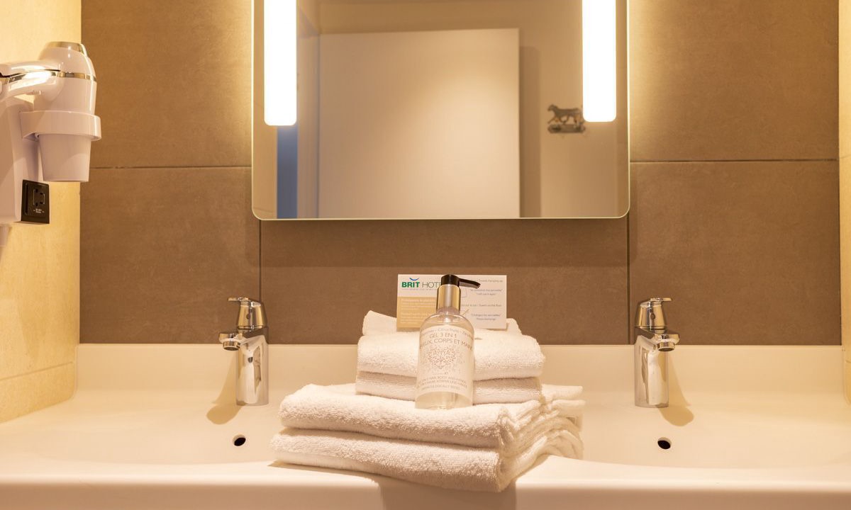 Photo of Bathroom in Ploermel