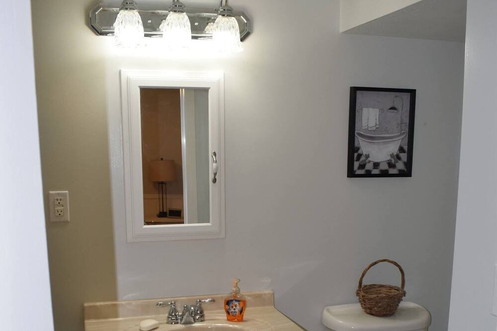Photo of Bathroom in Bruno