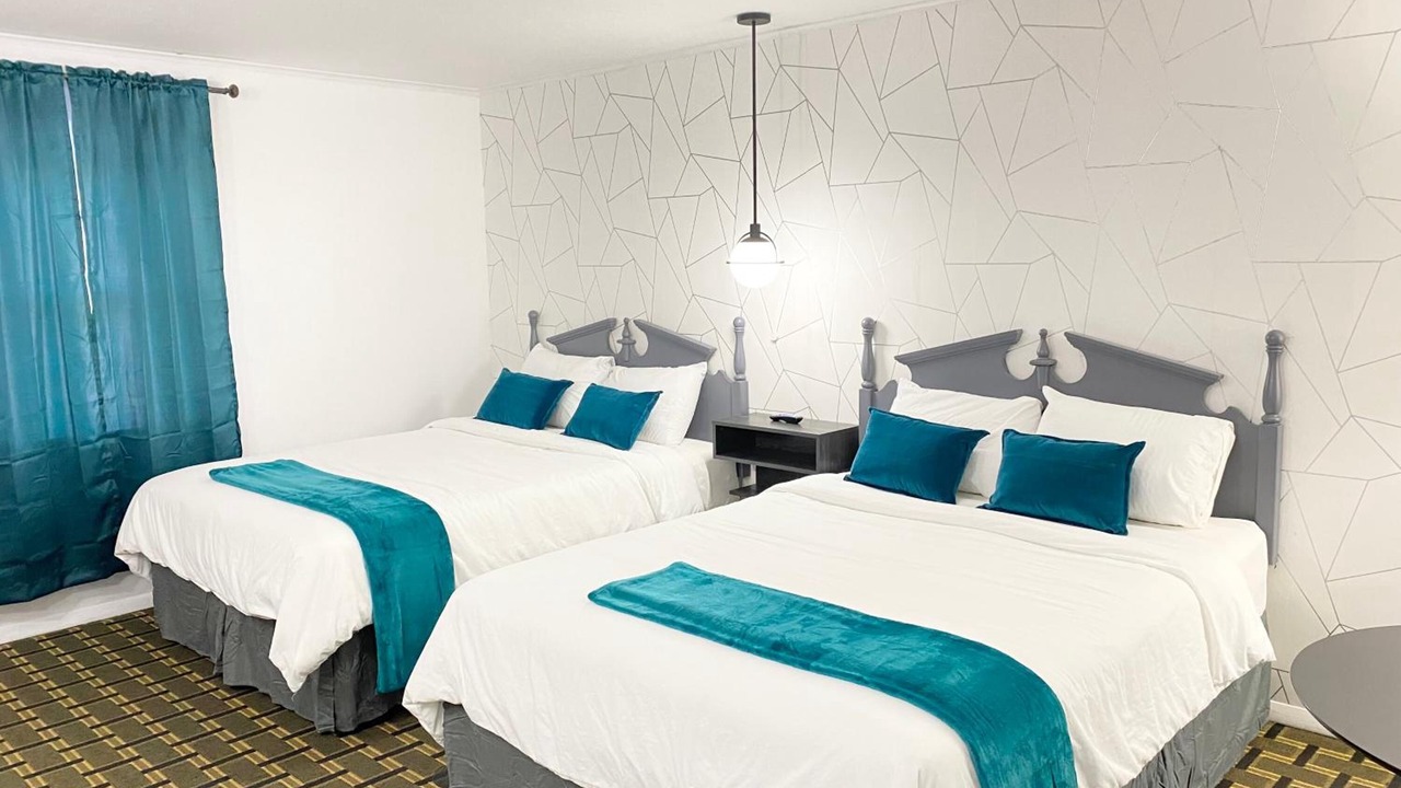 Photo of Others in Lee