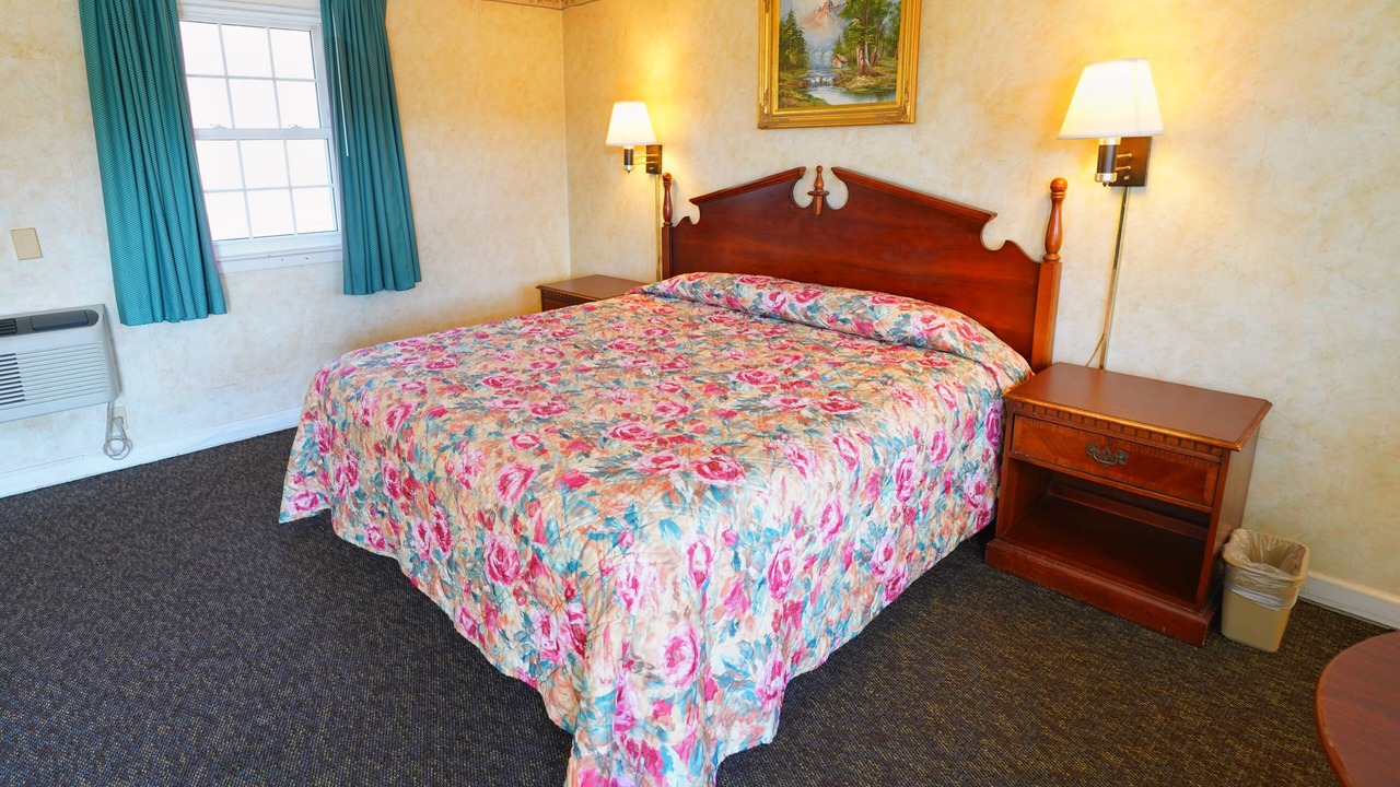 Photo of Others in Lee