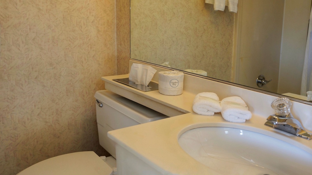 Photo of Bathroom in Lee