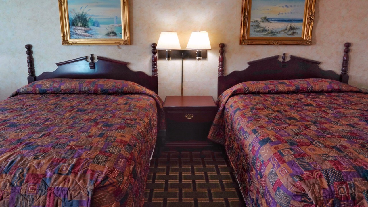 Photo of Others in Lee