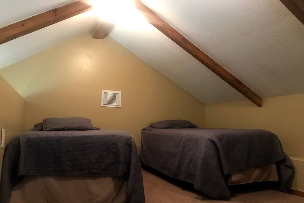 Photo of Bedroom in Cleveland