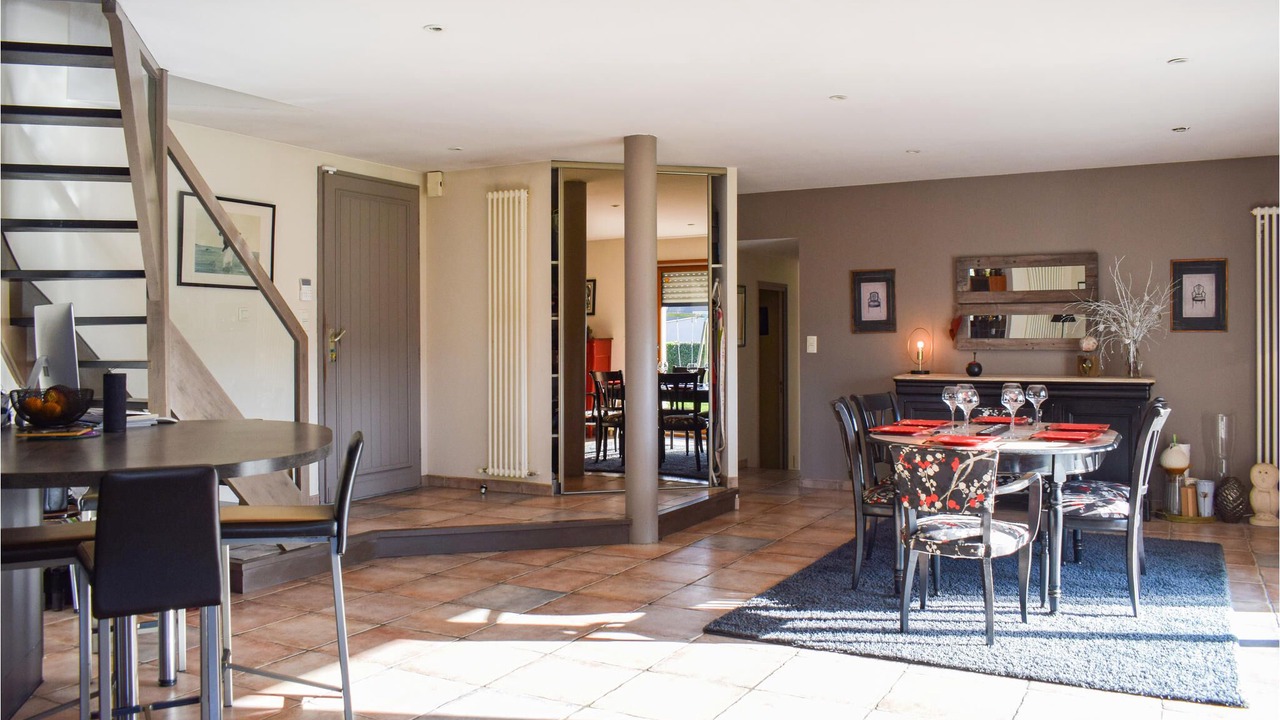 Photo of Others in Hillion