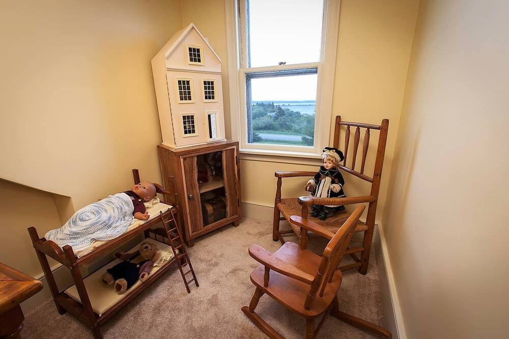 Photo of Livingroom in Lower Rose Bay
