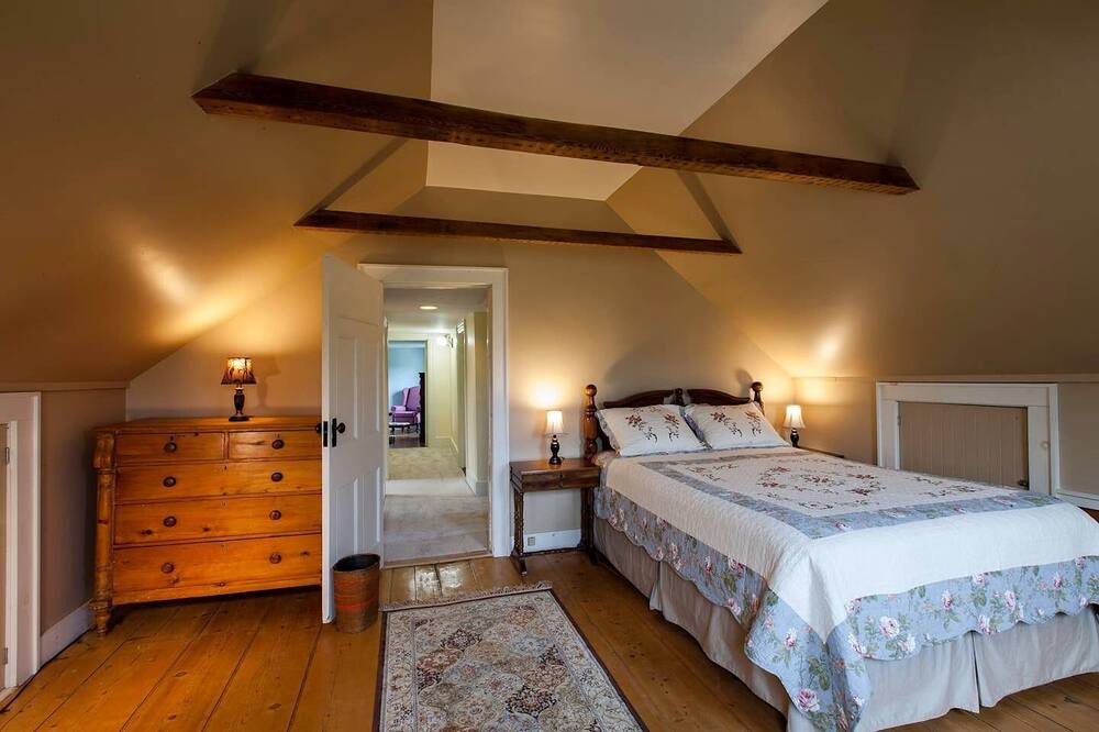 Photo of Bedroom in Lower Rose Bay