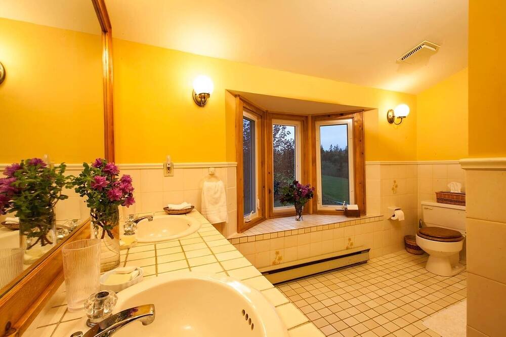 Photo of Bathroom in Lower Rose Bay