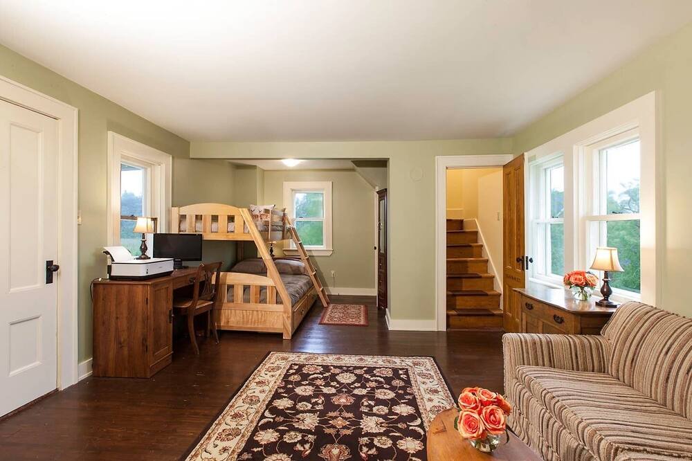 Photo of Bedroom in Lower Rose Bay