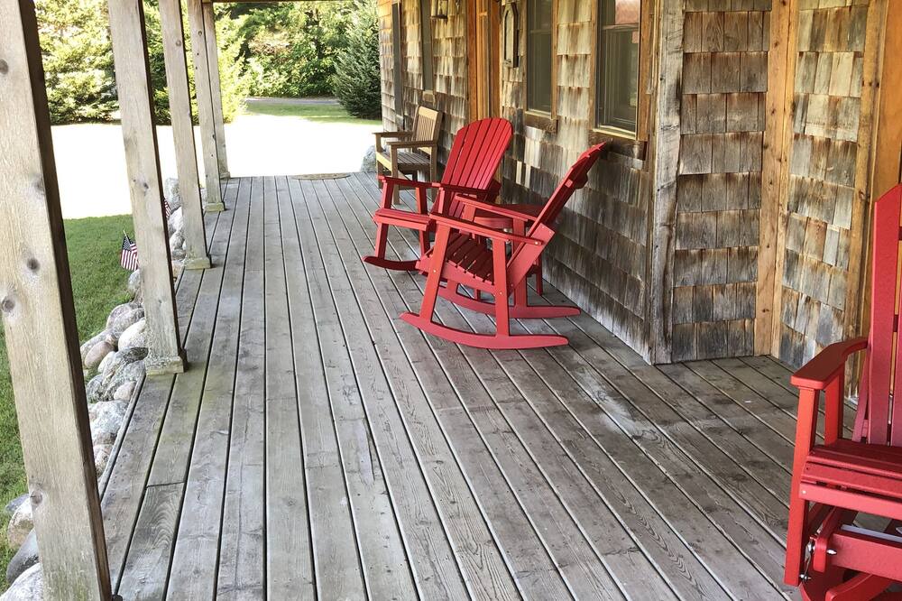 Photo of Patio Balcony in Maple City