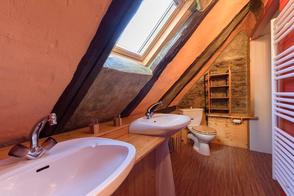 Photo of Bathroom in Saint-Lary-Soulan