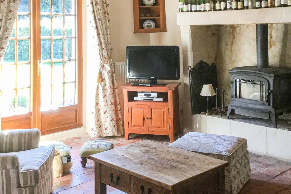 Photo of Bedroom in Noyant-Villages