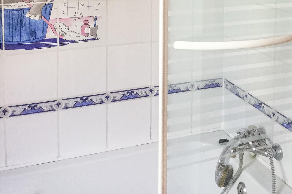 Photo of Bathroom in Noyant-Villages