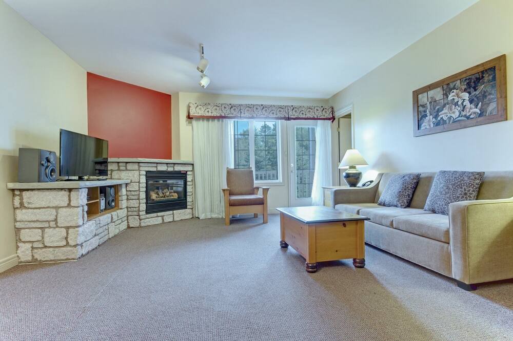 Photo of Livingroom in Oro-Medonte