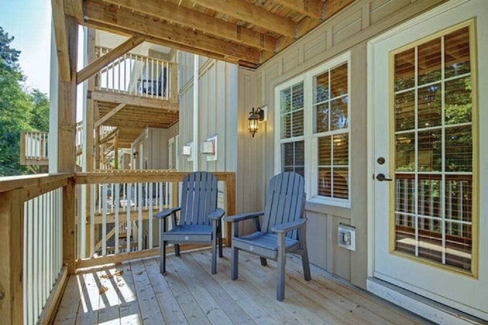 Photo of Patio Balcony in Oro-Medonte