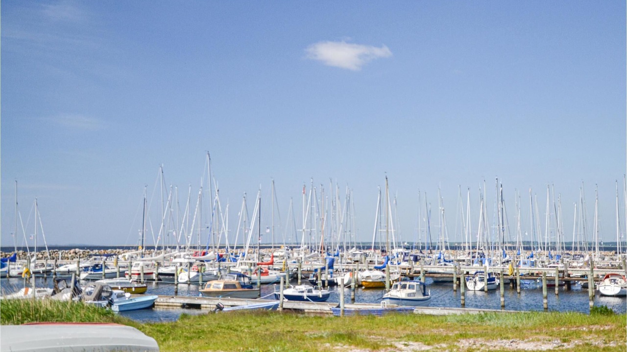Photo of Others in Hvalpsund