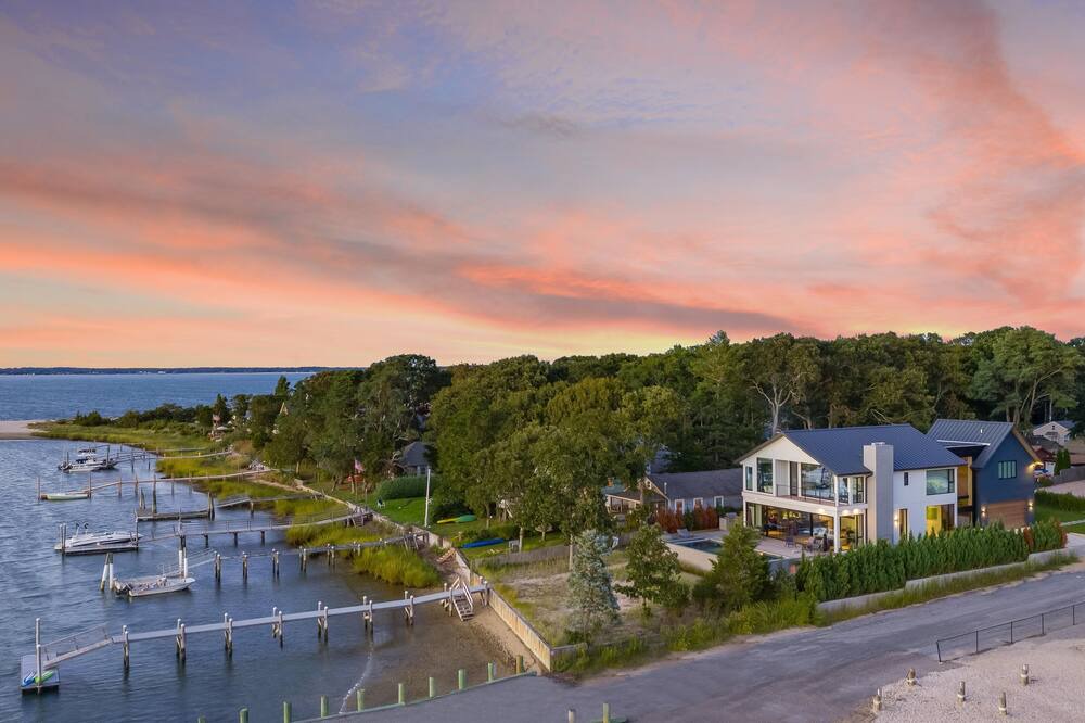 Photo of Others in Noyack