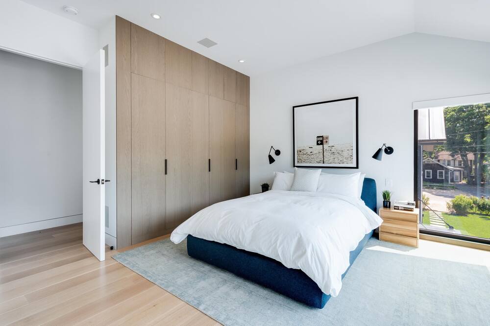 Photo of Bedroom in Noyack