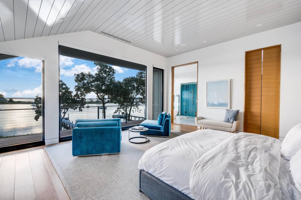 Photo of Others in Noyack