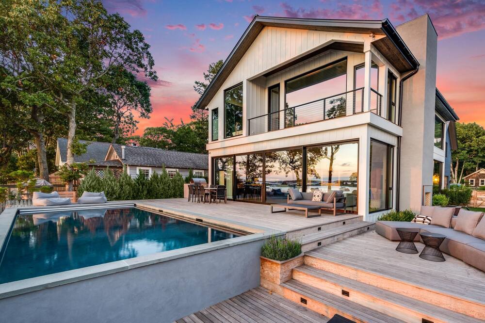 Photo of Others in Noyack