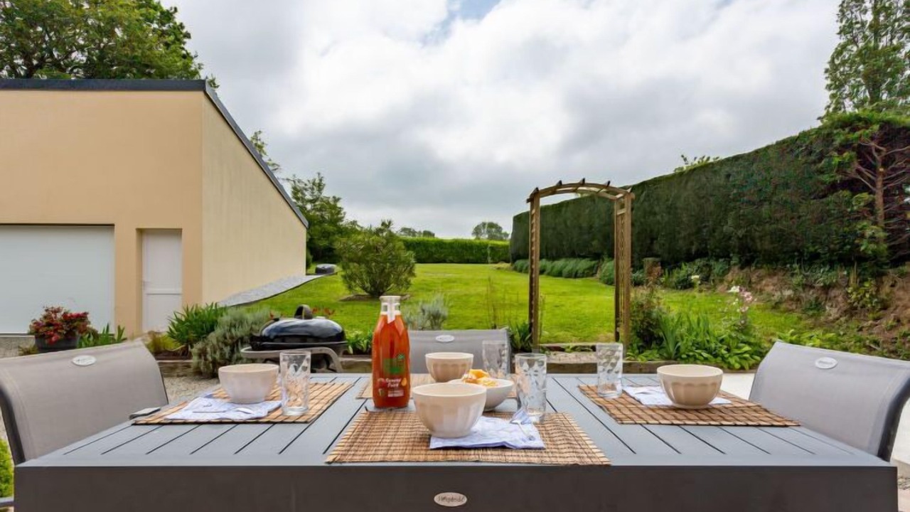 Photo of Outdoor in Bolleville