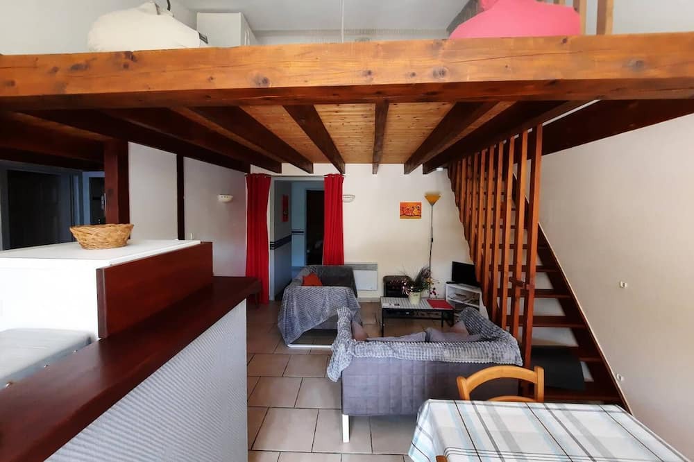 Photo of Others in Moirax