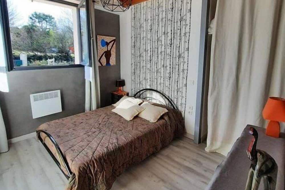 Photo of Others in Moirax