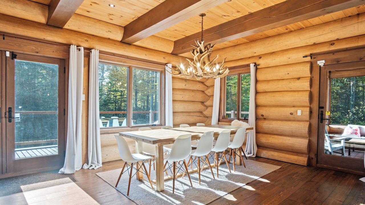 Photo of Bedroom in Saint-Faustin-Lac-Carre