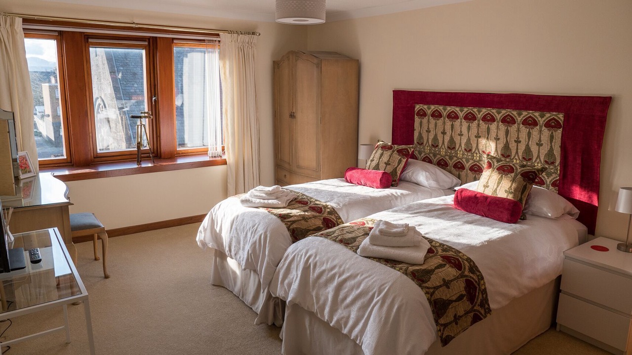 Photo of Others in Helensburgh