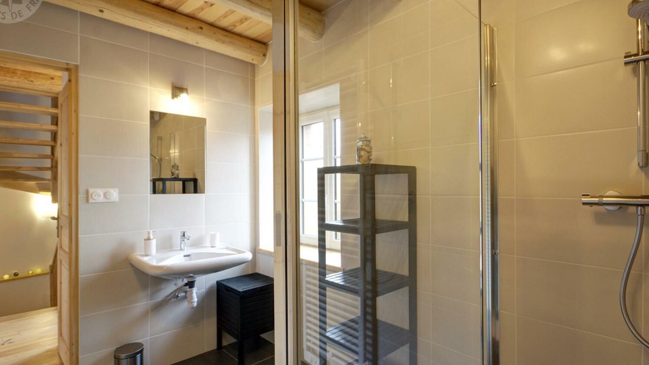Photo of Bathroom in Saint-Hilaire-Cusson-la-Valmitte