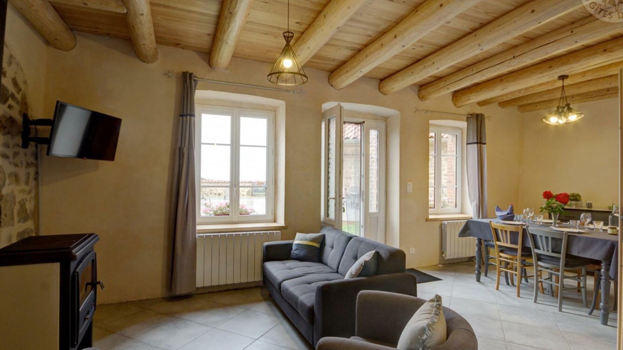 Photo of Others in Saint-Hilaire-Cusson-la-Valmitte