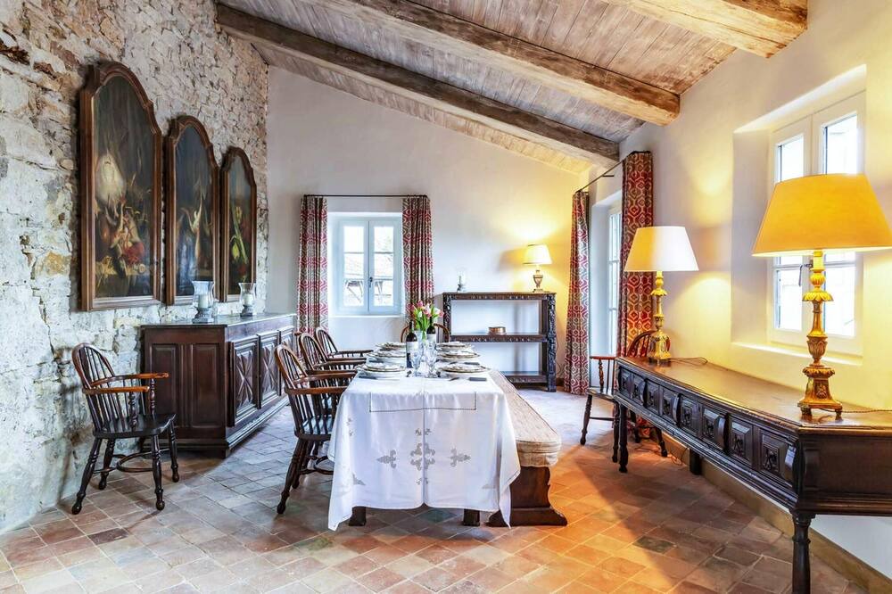 Photo of Livingroom in Cahors