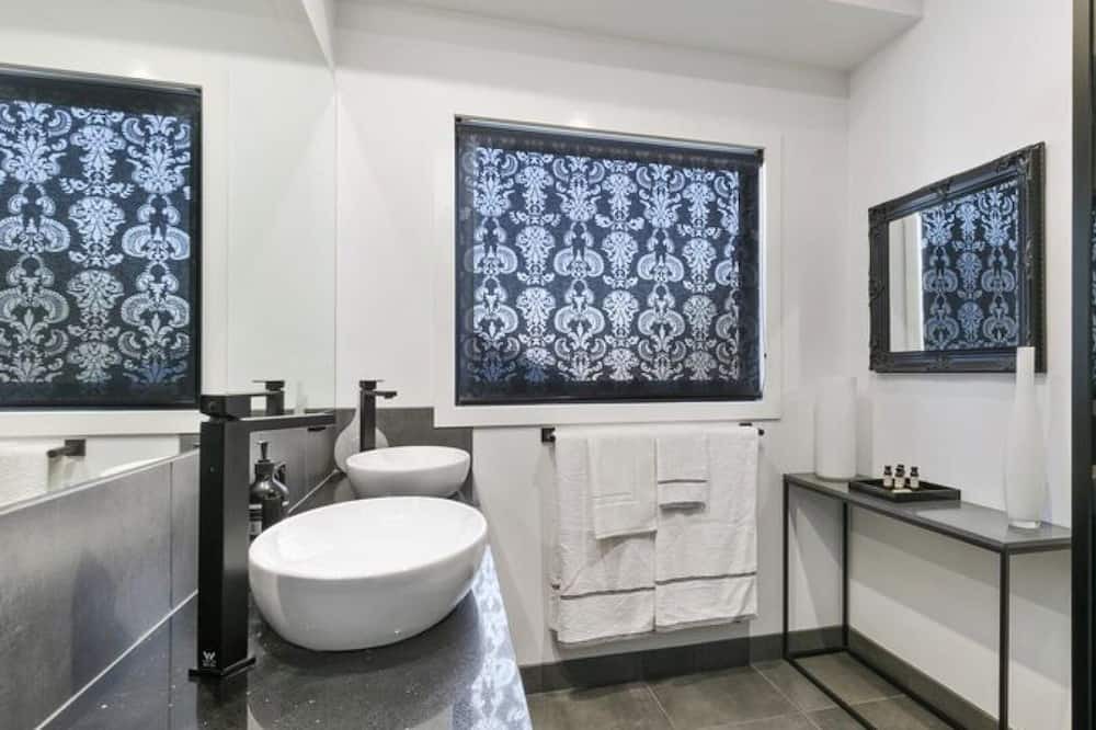 Photo of Bathroom in Meeniyan