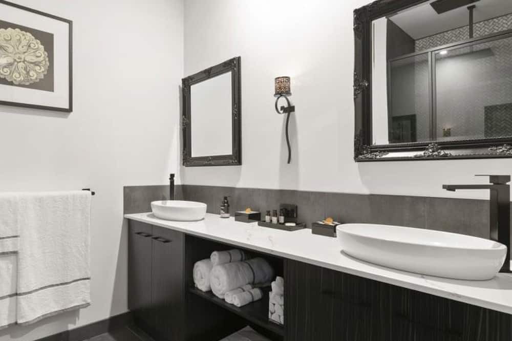 Photo of Bathroom in Meeniyan