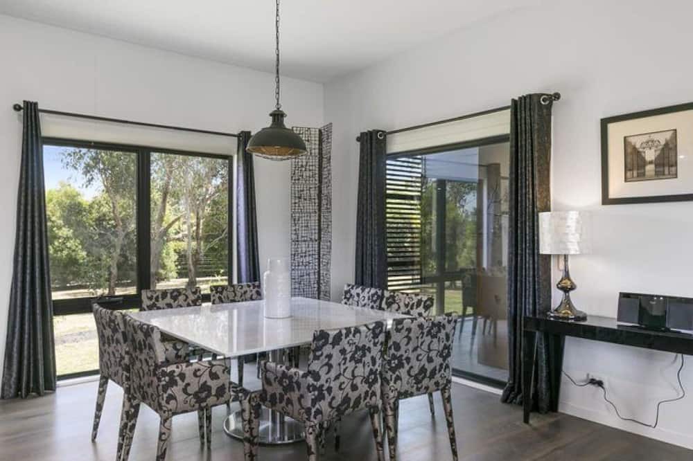 Photo of Others in Meeniyan