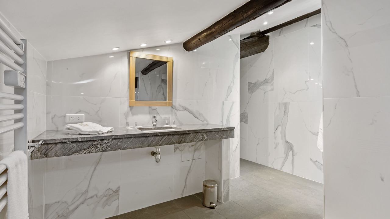 Photo of Bathroom in Servian