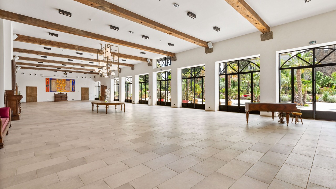 Photo of Others in Servian