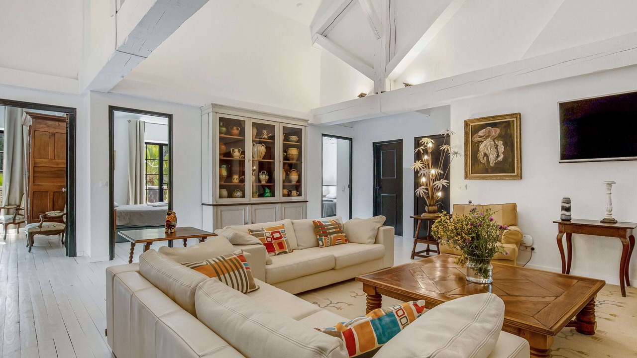 Photo of Others in Servian