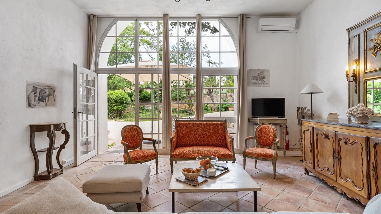 Photo of Others in Servian