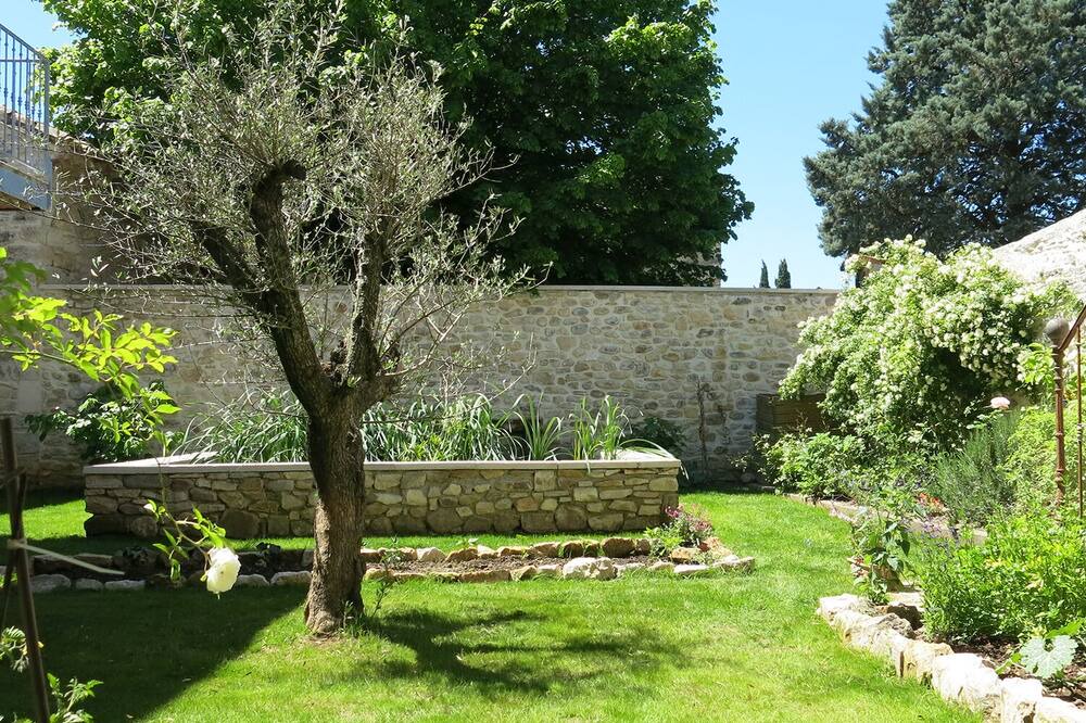 Photo of Outdoor in Barjac