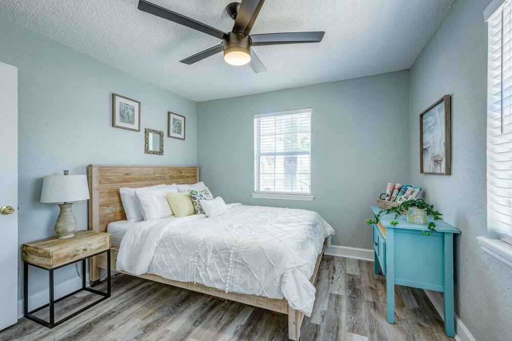 Photo of Bedroom in Jacksonville Beach