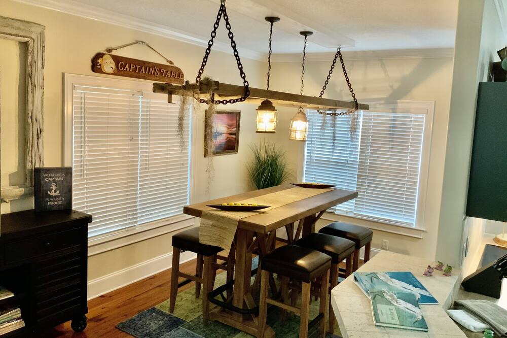 Photo of Livingroom in Darien