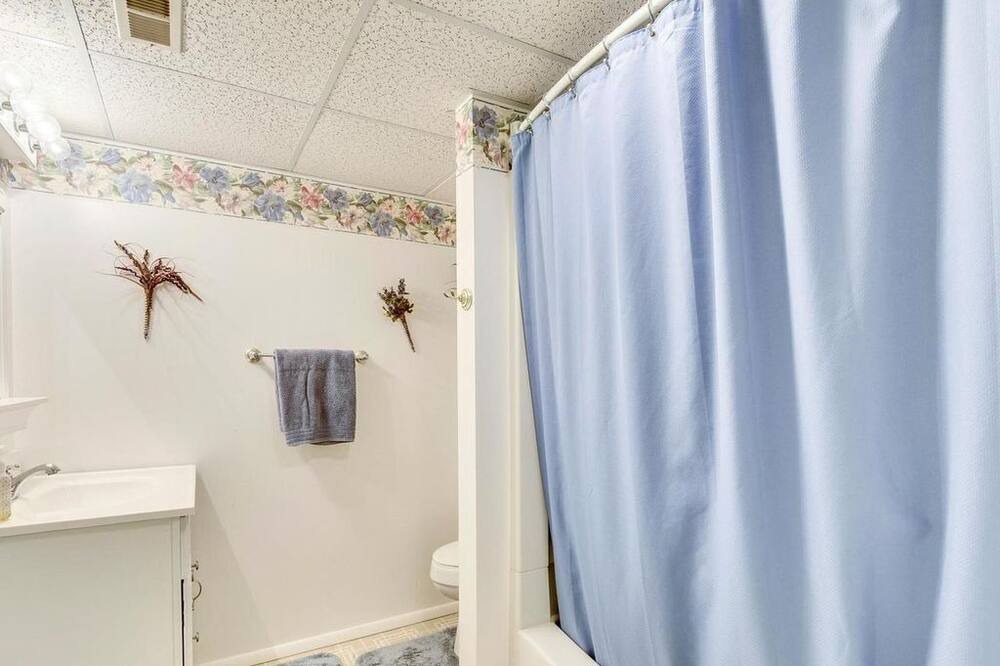 Photo of Bathroom in Gaithersburg