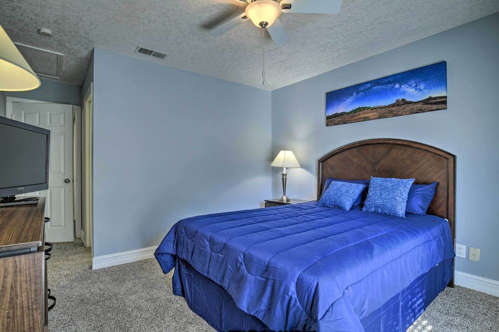 Photo of Bedroom in University