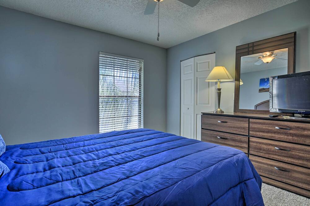 Photo of Bedroom in University