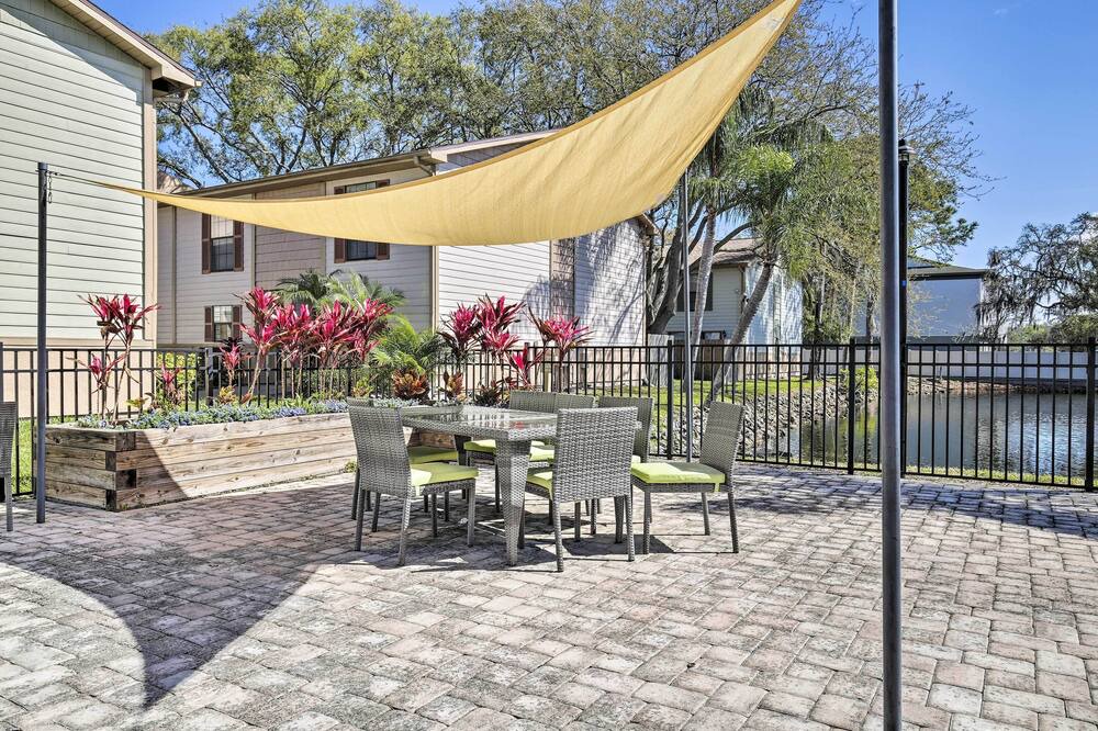 Photo of Patio Balcony in University