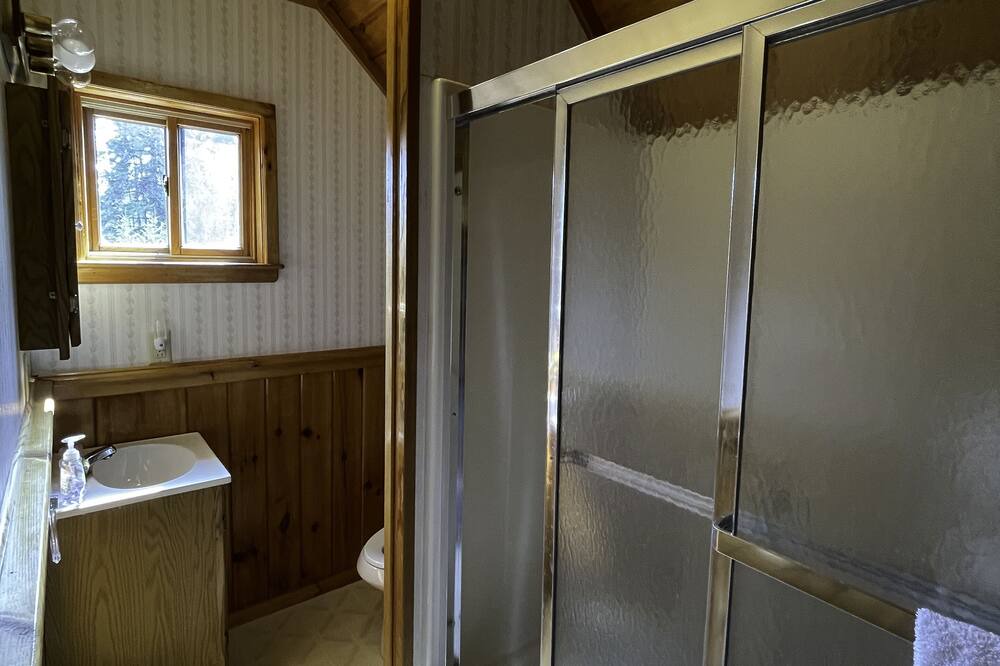 Photo of Bathroom in Town of Webb