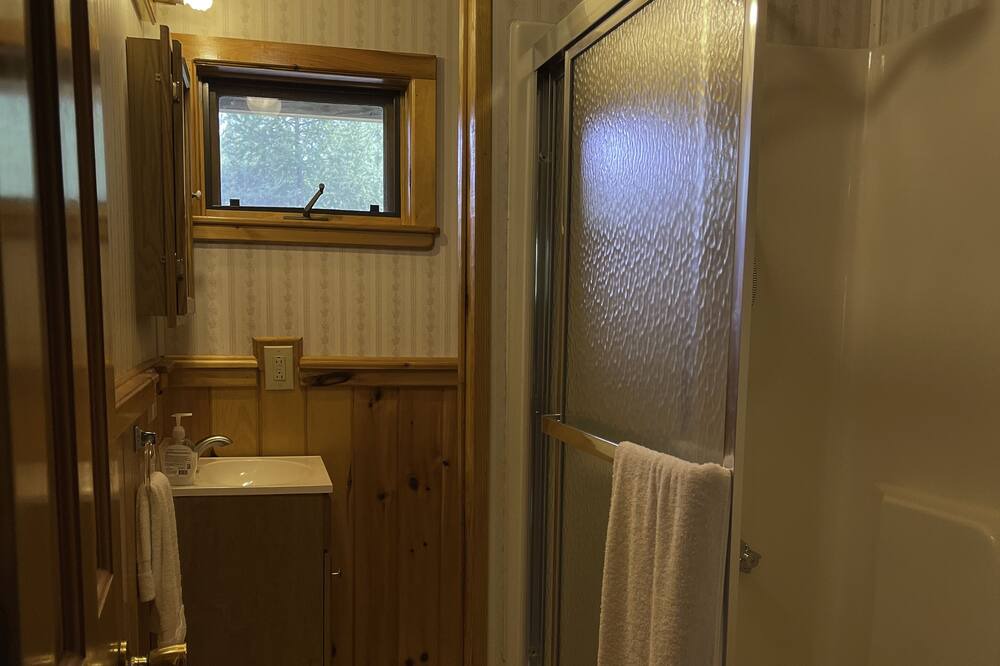 Photo of Bathroom in Town of Webb